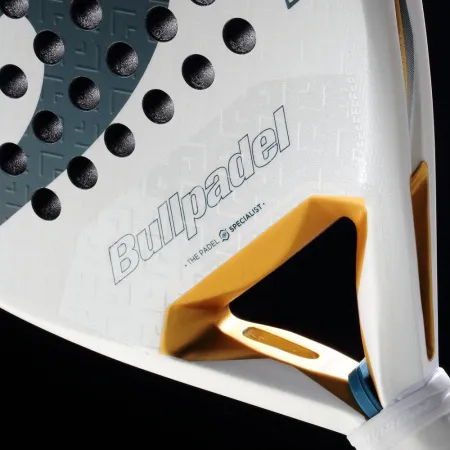 Ракетка для падела BULLPADEL Pearl 26, 493804, для профессионалов, карбон, бело-серый за 35&nbsp;929.50 ₽ купить в Балашихе