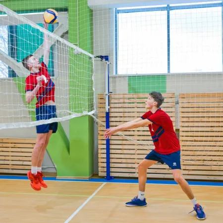 Сетка волейбол  Д=3,0 мм яч. 100*100 бел. Разм. 1,0*9,5 м обш. с 4-х сторн, верх/низ лента 5 смПП за 5&nbsp;250 ₽ купить в Балашихе